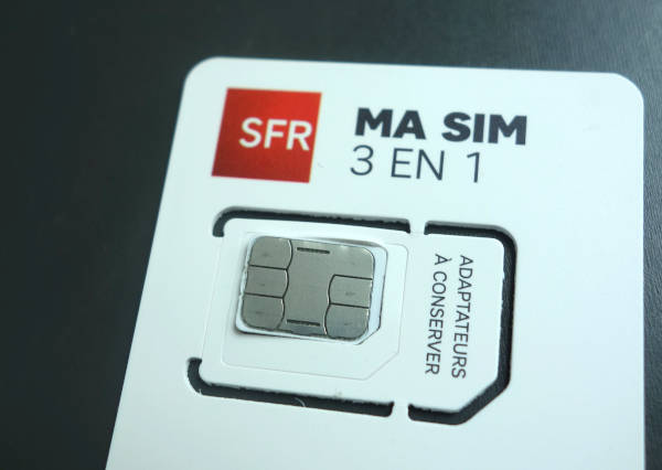 SIM cards from SFR are triple cut and they work with any SIM card format