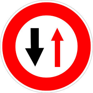 Priority to opposite traffic French road sign